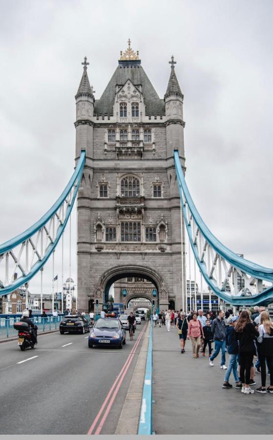 Morden 2 Bedroom Apartment Tower Bridge 런던 외부 사진